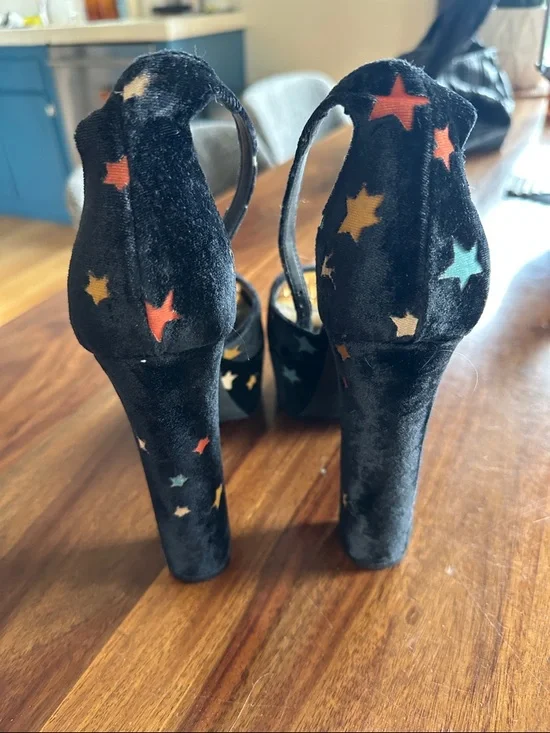 Kurt Geiger Black Velvet Star-Print Platform Heels - Picture 4 of 8